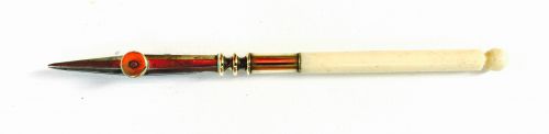 Ruling Pen / Tiralnea