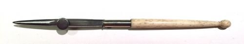Ruling Pen / Tiralneas